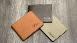customized-leather-wallet-for-valentines